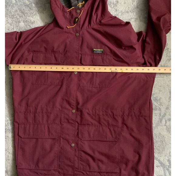 L.L. Bean Mountain woman’s Classic Water-Resistant lined jacket, size 3X - Picture 6 of 9